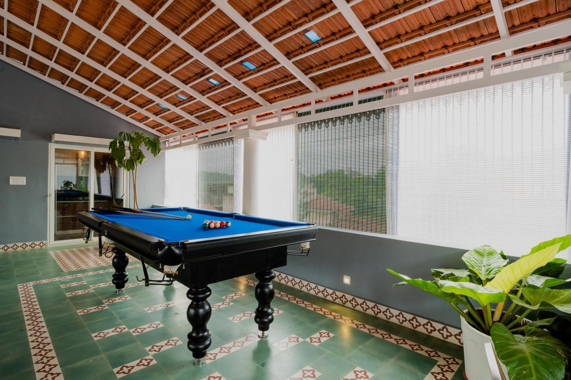 Elivaas 5 Bhk With Pvt Pool, Entertainment Room & Glass House - Bludoor Marmagao Екстериор снимка